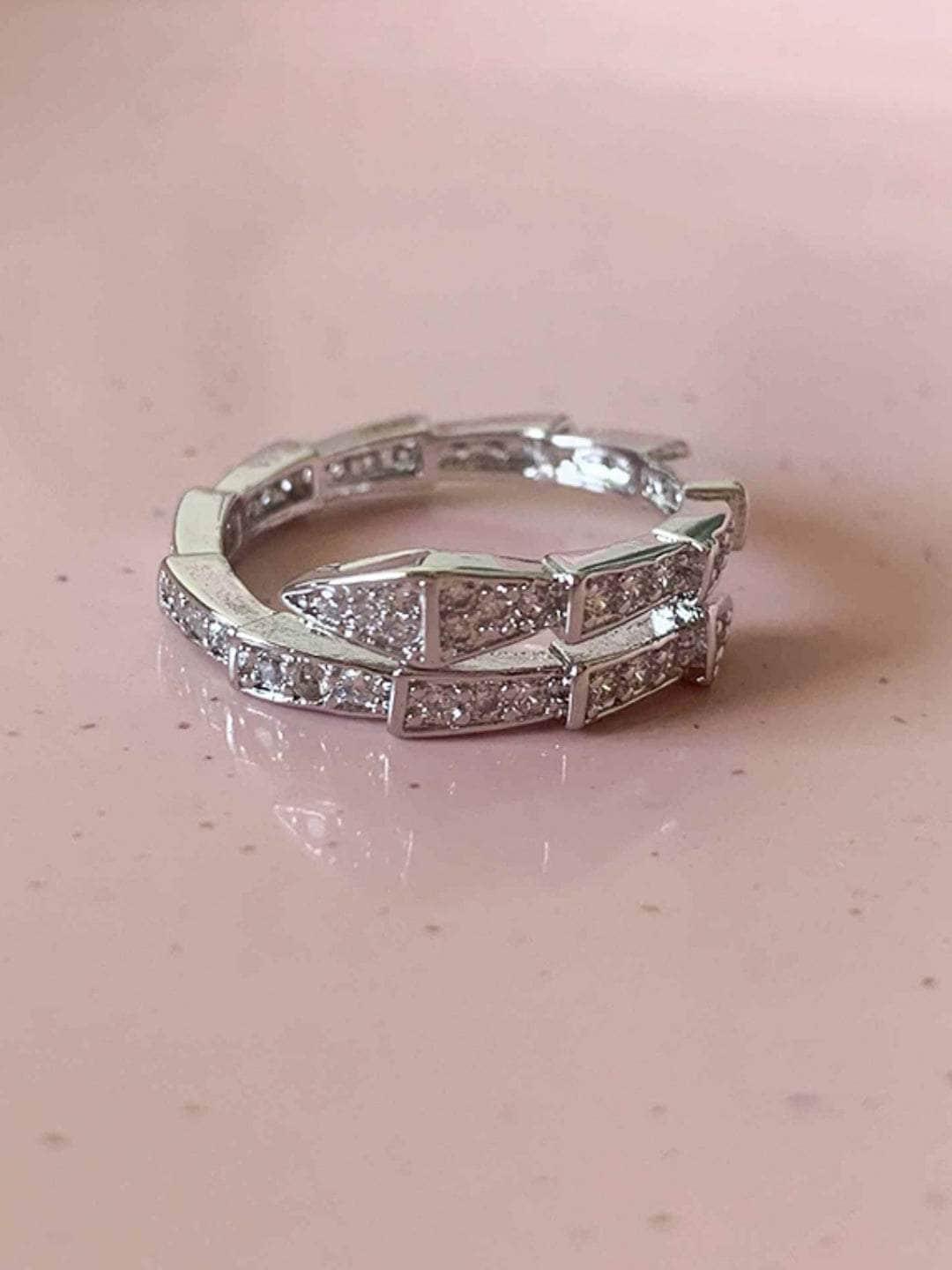 Ishhaara Moonlit Sparkle Ring