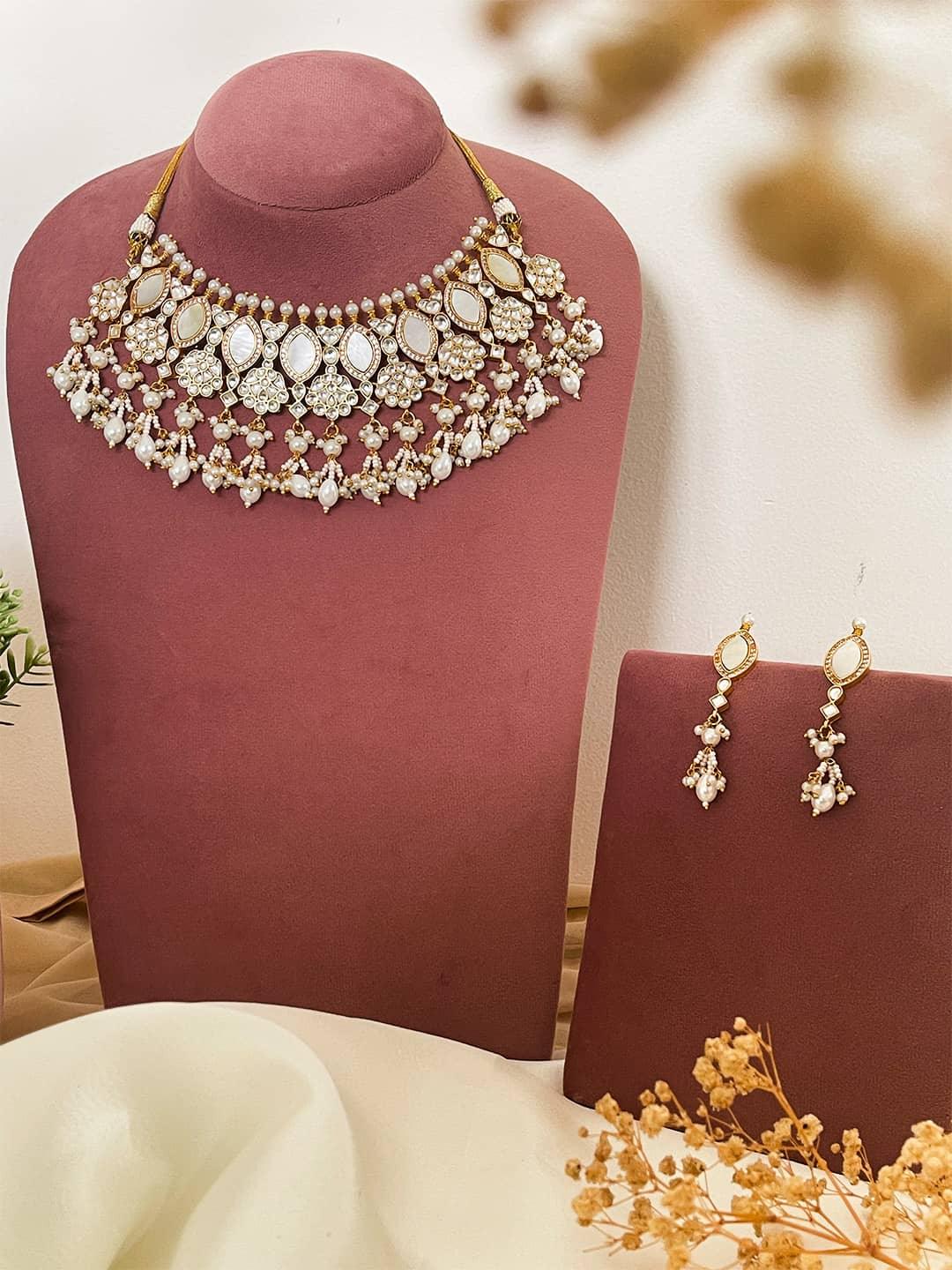 Ishhaara Mother Of Pearl Necklace Set