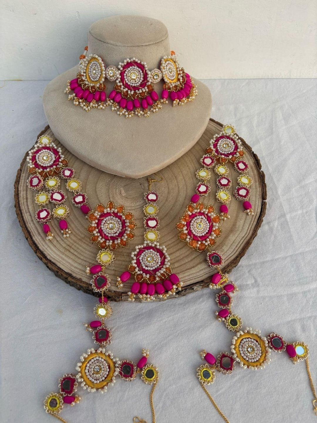 Ishhaara Motif Handmade Beaded Necklace Jewellery Set