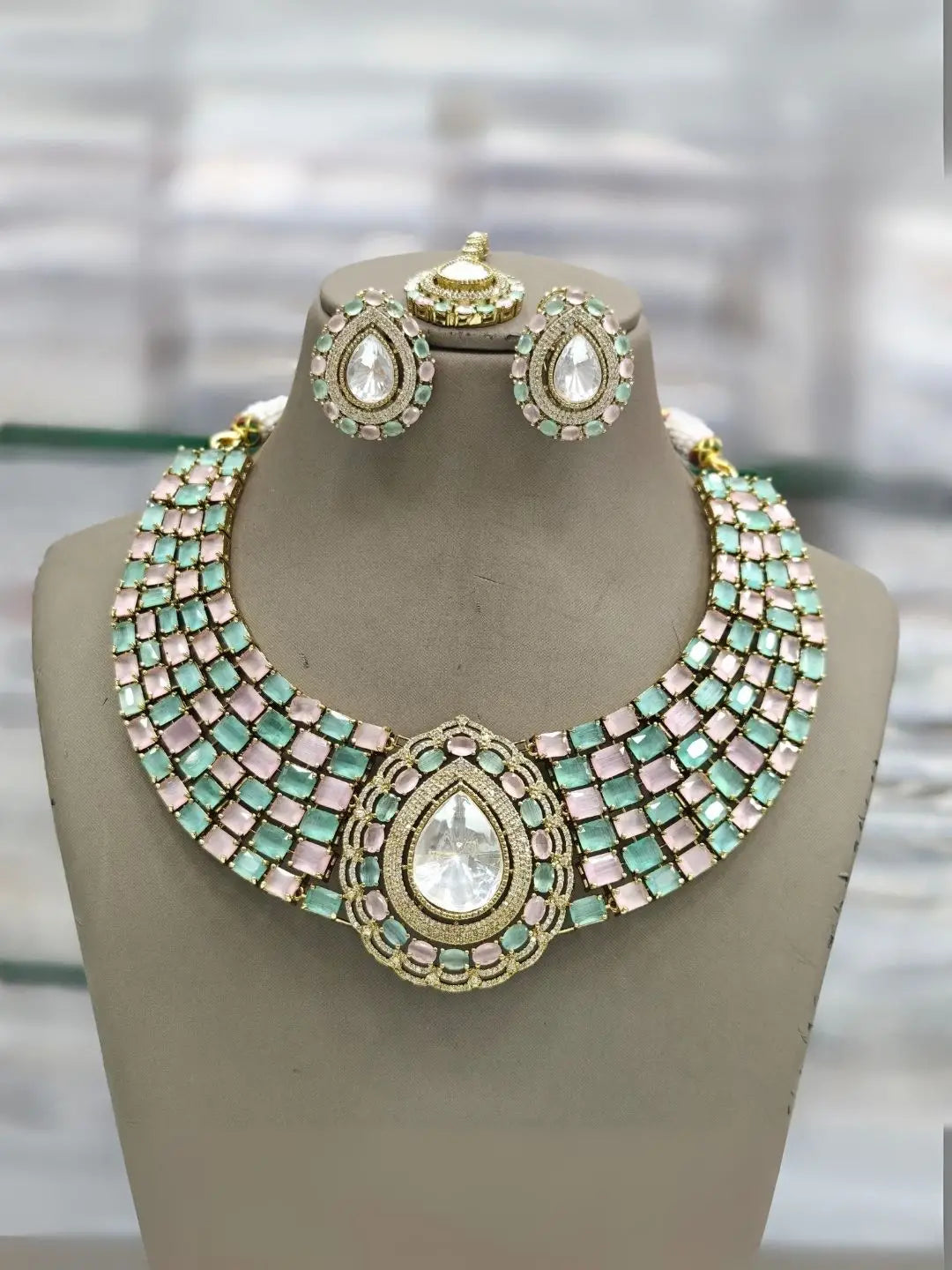 Ishhaara Multicolor Elegant Choker Necklace Set With Teardrop Stone Pendant
