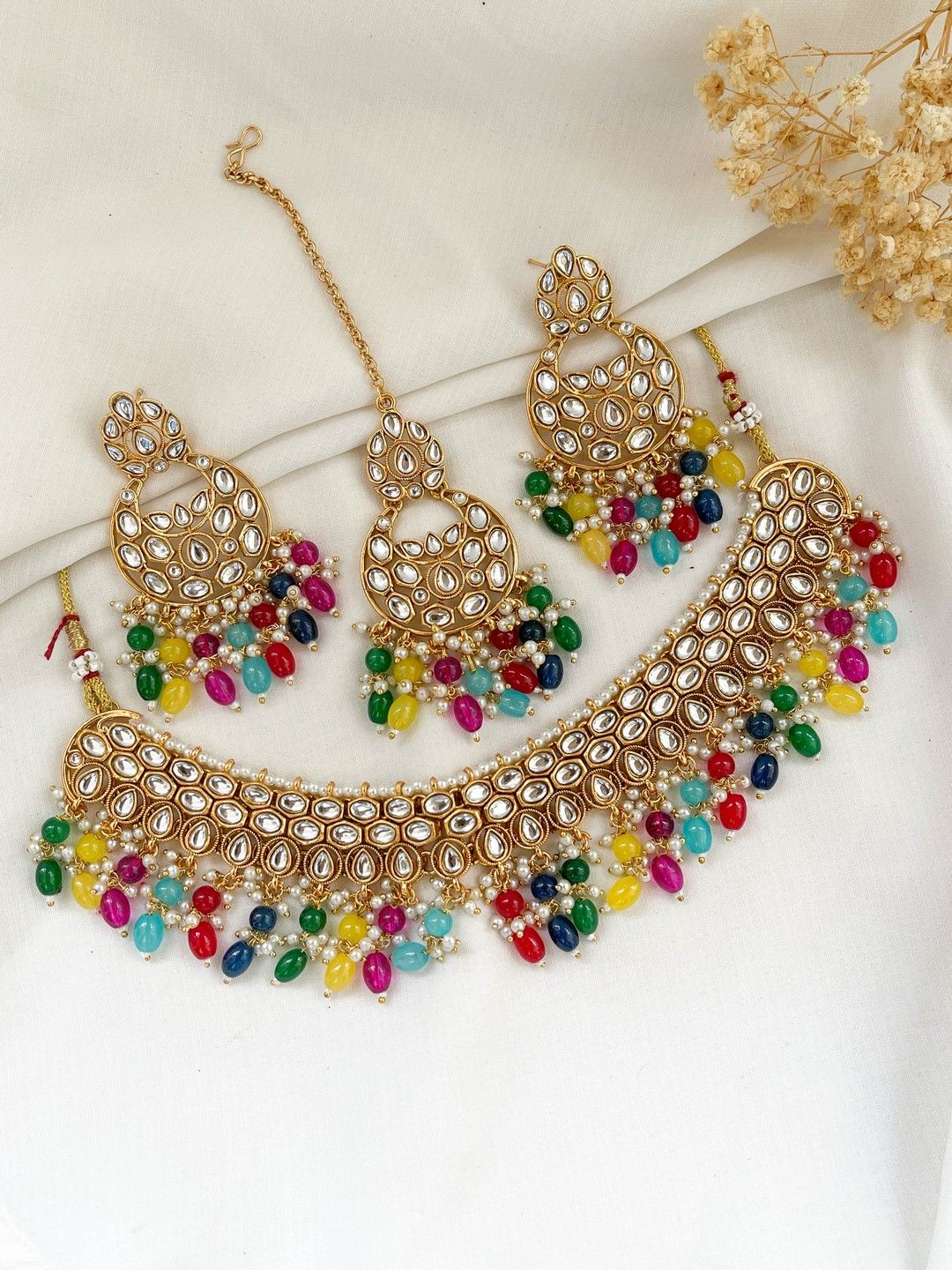 Ishhaara Multicolor Minimal Kundan And Pearl Studded Necklace