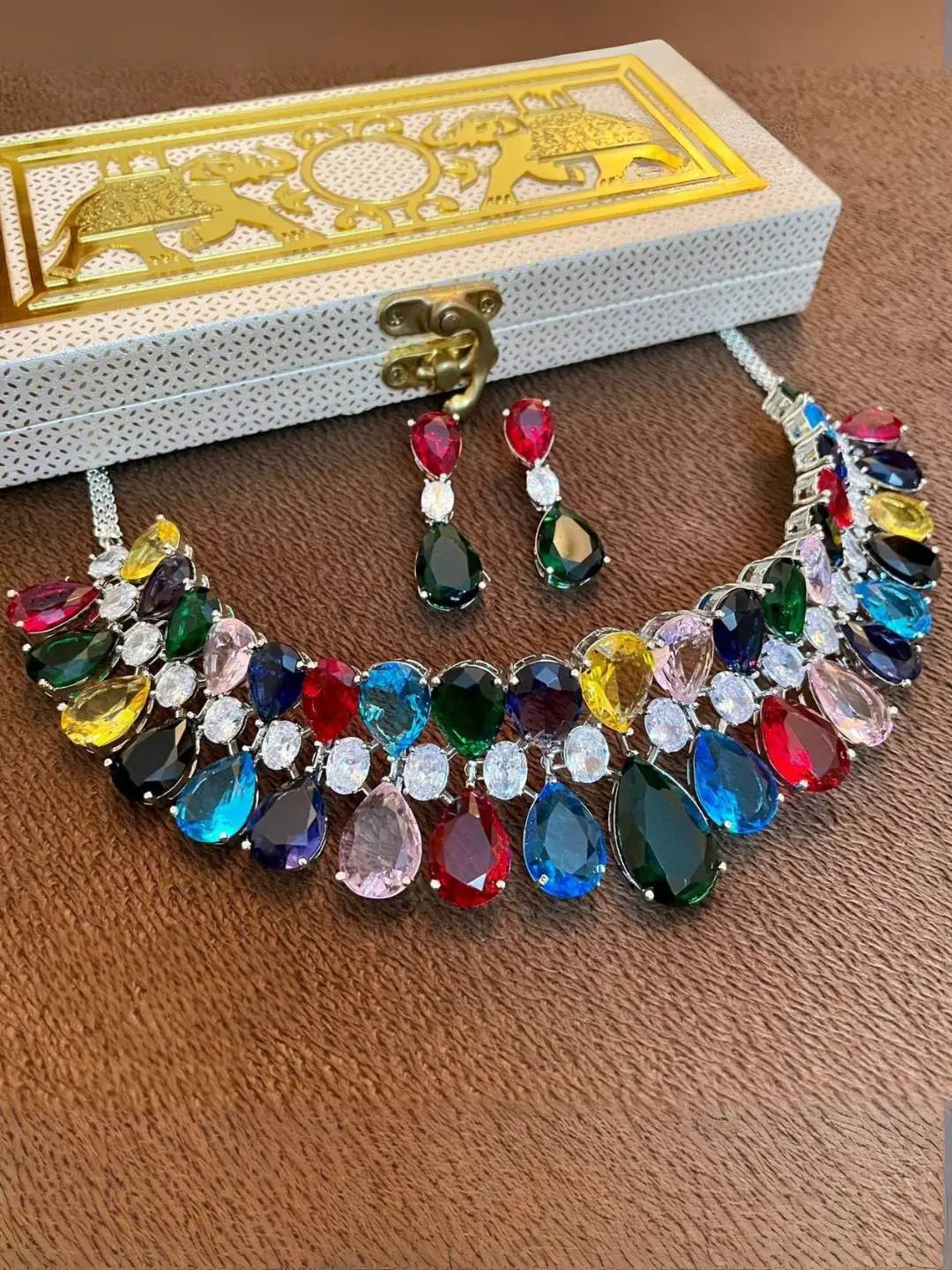 Ishhaara Stone Studded Contemprorary Choker