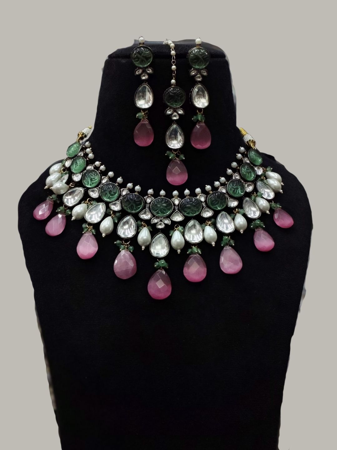 Ishhaara Multicolor Victorian Style Kundan Polki Necklace With Fluorite Beads