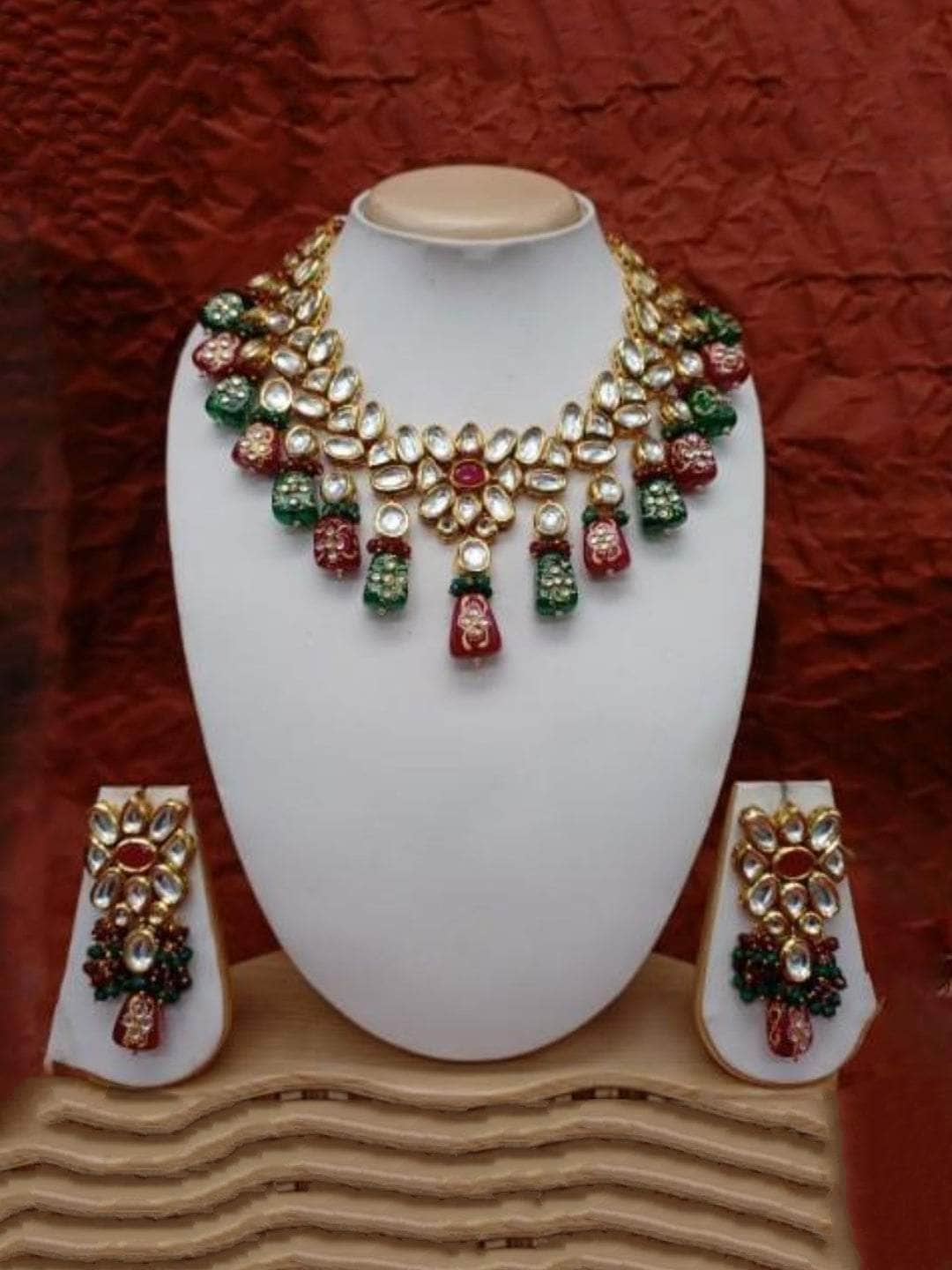 Ishhaara Multicolour Simple Kundan Tumble Necklace And Earring Set