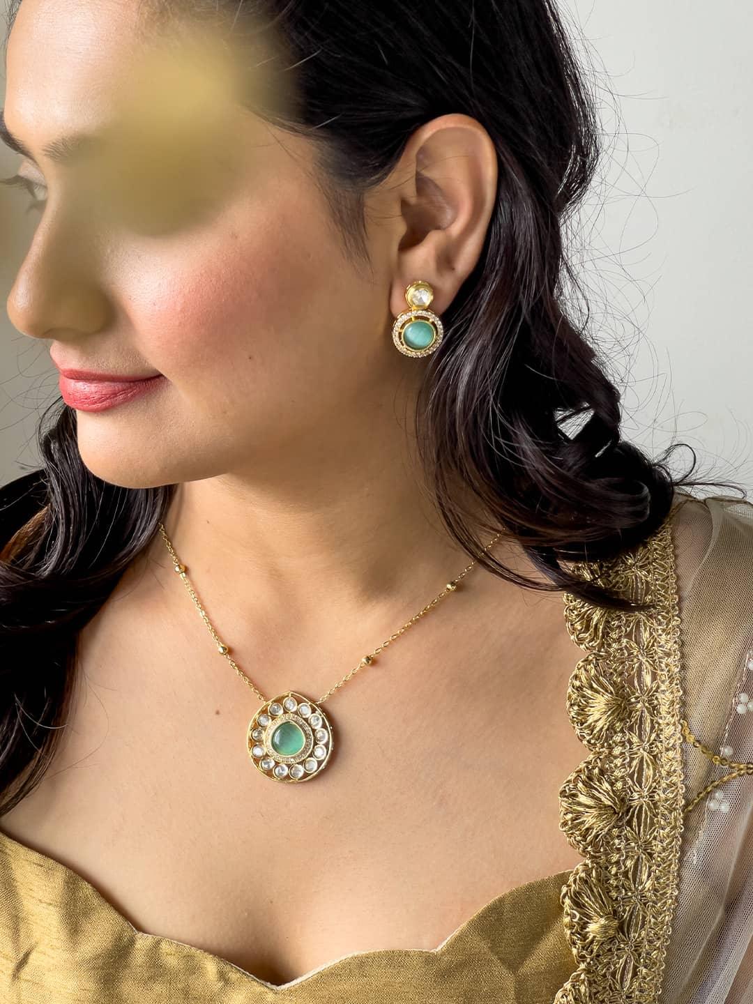 Ishhaara Nakshatra Pendant Necklace