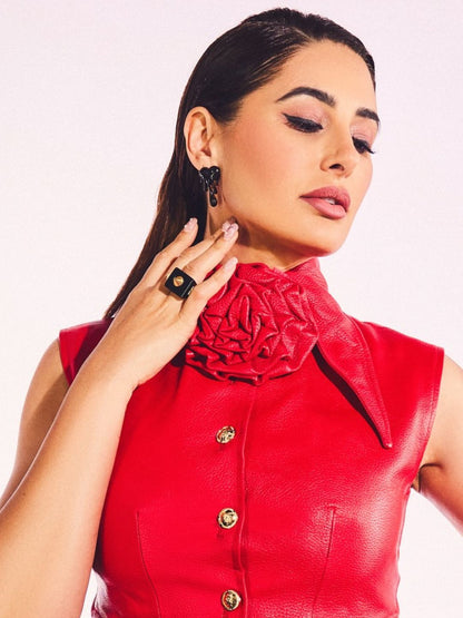 Ishhaara Nargis Fakhri In Square Resin Ring