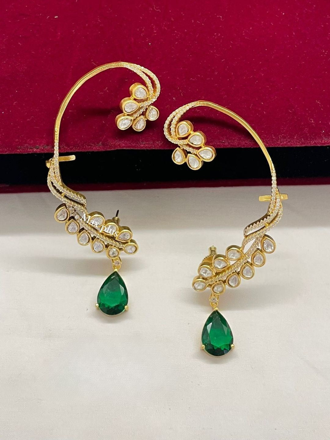 Ishhaara Nayaab Yamika Earcuff