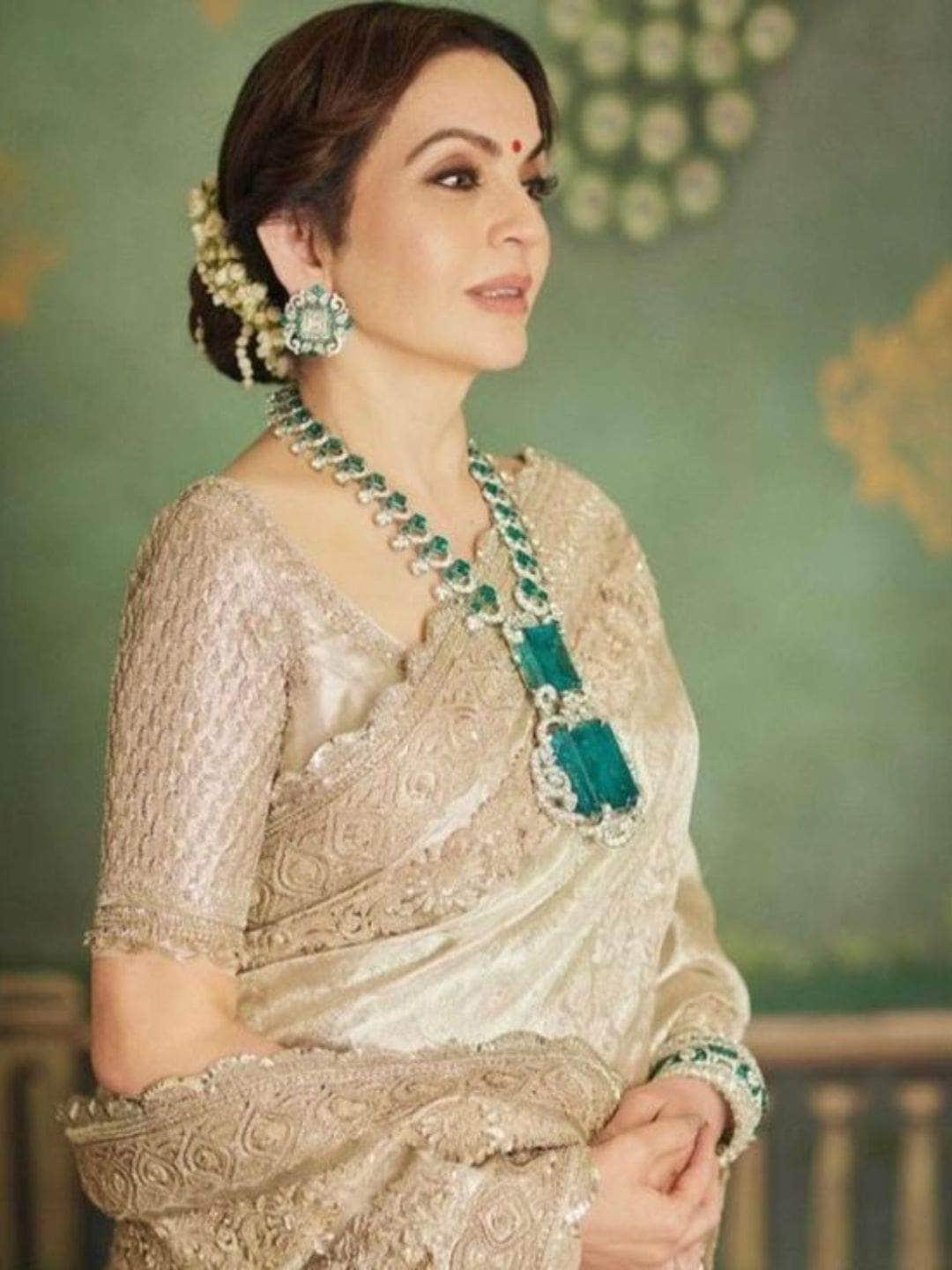 Ishhaara Neeta Ambani Inspired Doublet Emerald Long Necklace