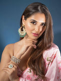 Ishhaara Nikita Dutta In White And Green Kundan Ring