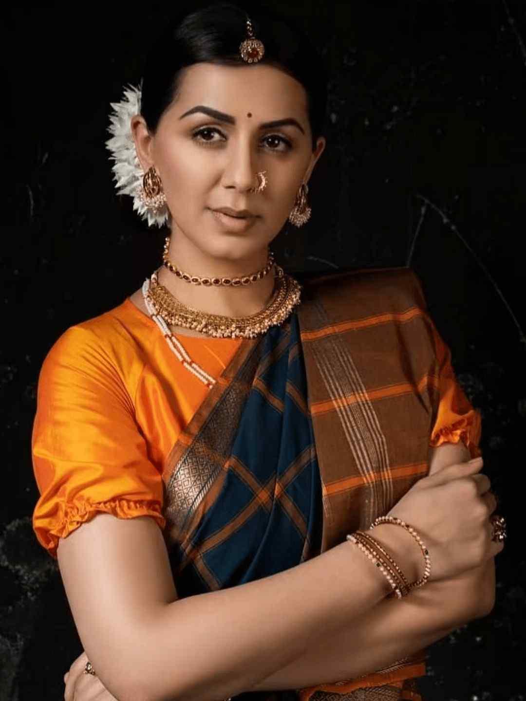 Ishhaara Nikki Galrani In Lakshmi Kasulaperu Long Haram Set
