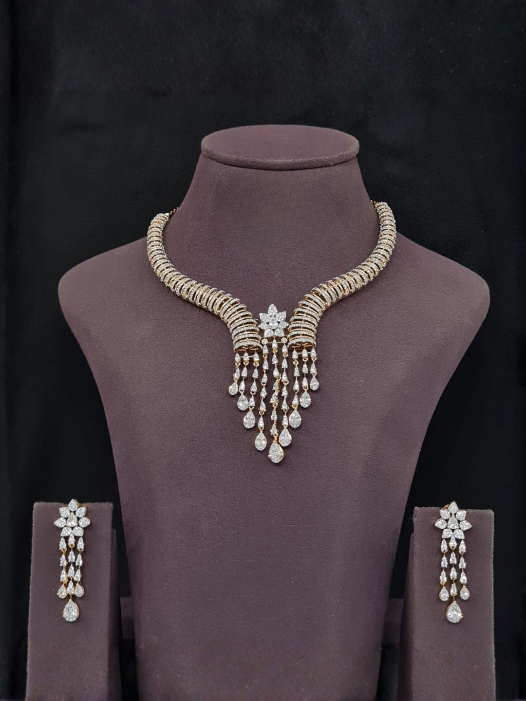 Ishhaara Opulent American Diamond Necklclace