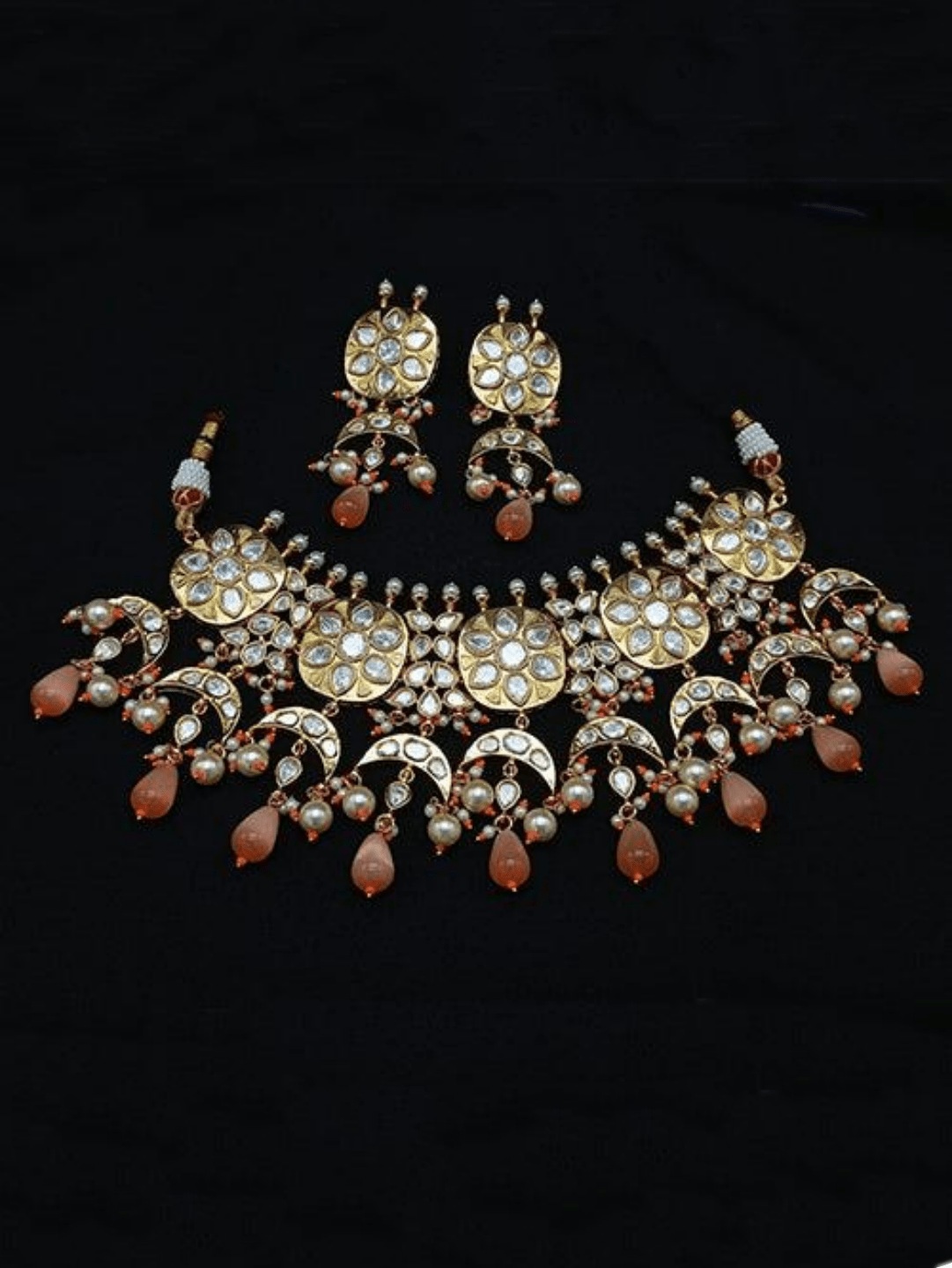 Ishhaara Orange Kundan Chand Motif Necklace With Pearl