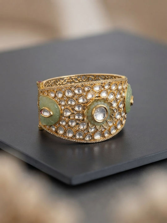 Ishhaara Ornate Kundan Bangle With Polki Detailings
