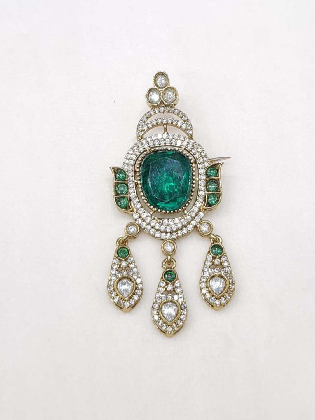 Ishhaara Oval Emerald Polki Brooch