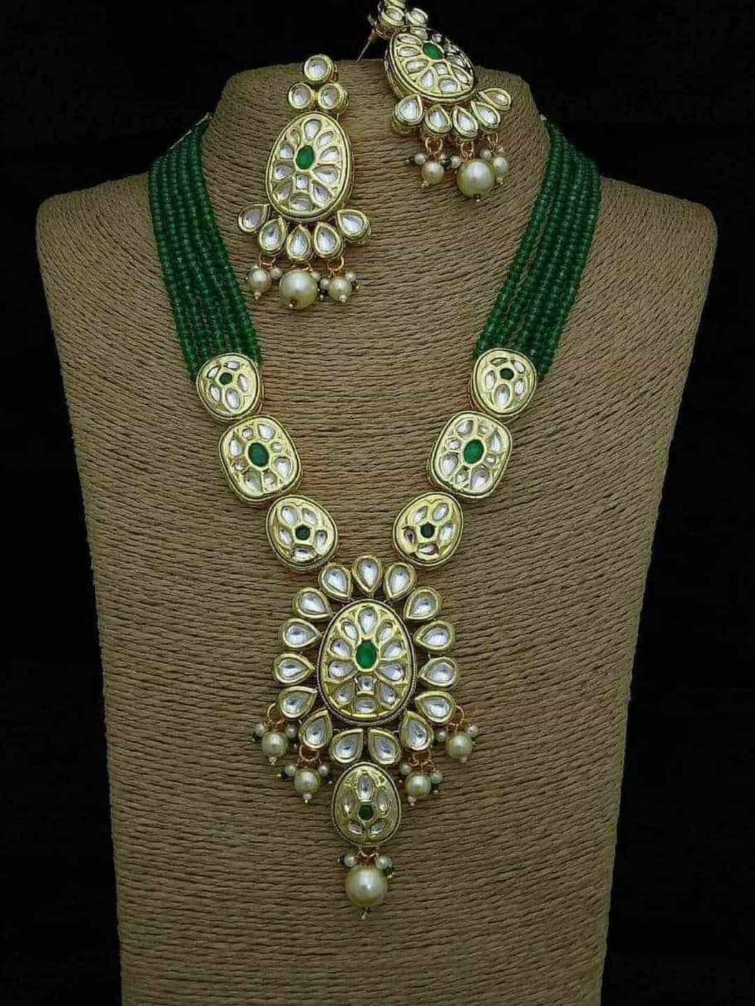 Ishhaara Oval Long Pendant Necklace