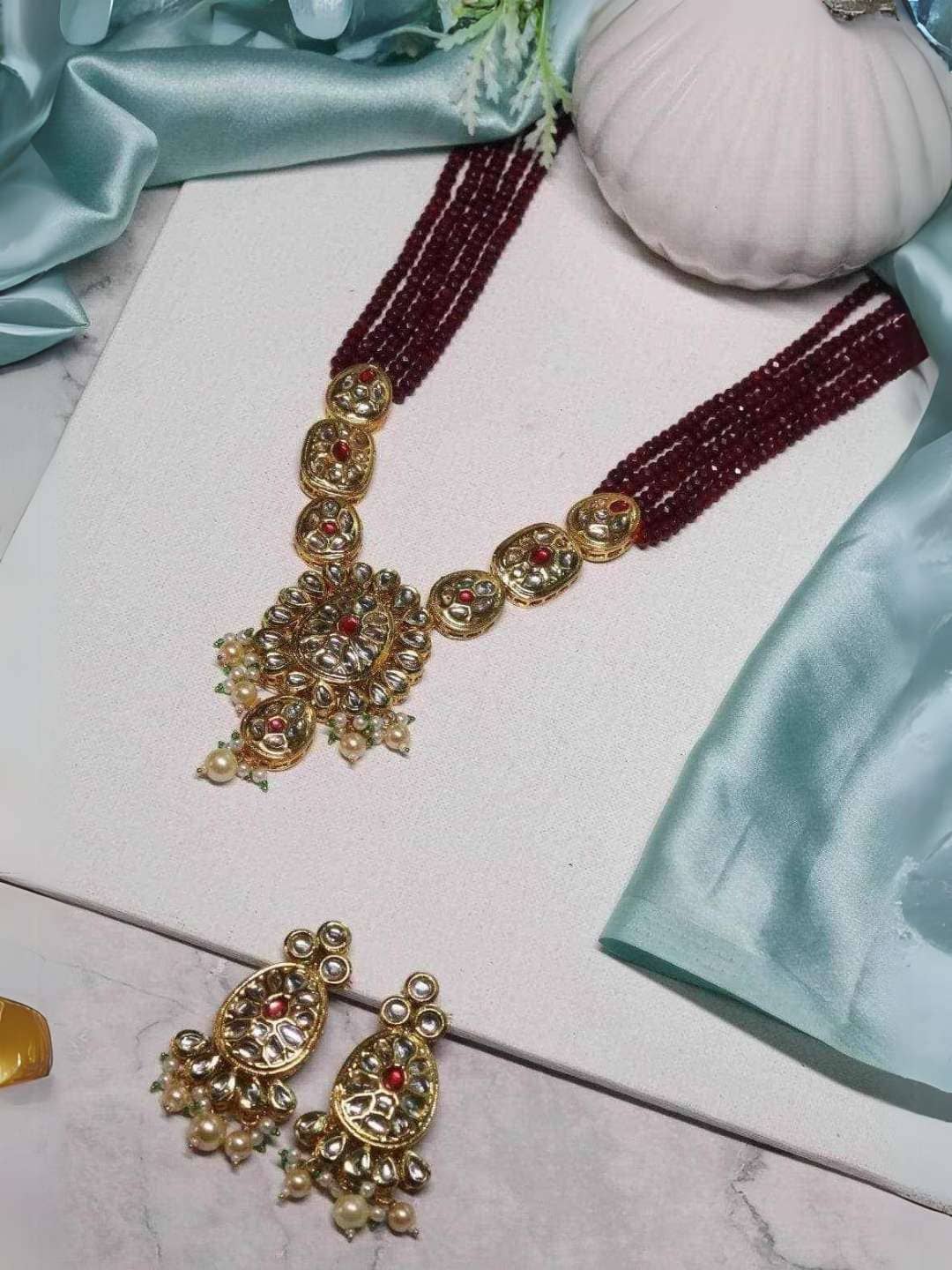 Ishhaara Oval Long Pendant Necklace