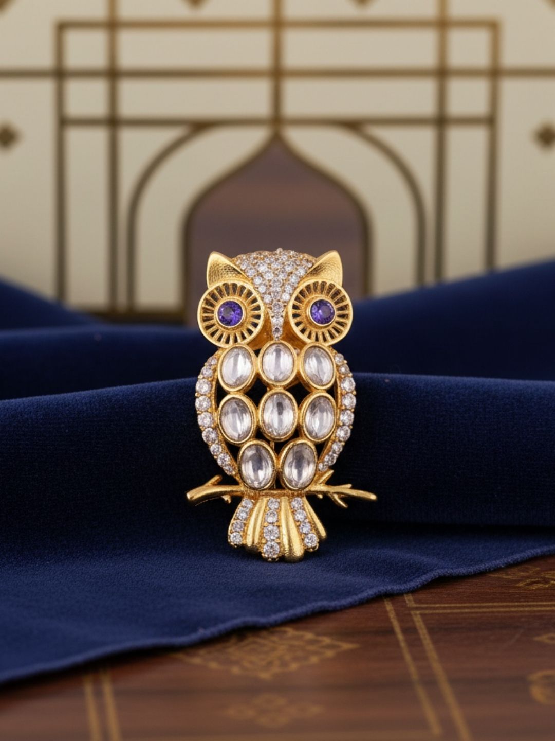 Ishhaara Owl Brooch