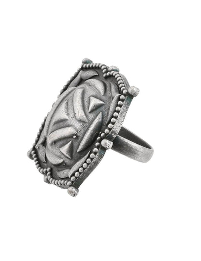Ishhaara Oxidized Deeptha Ring
