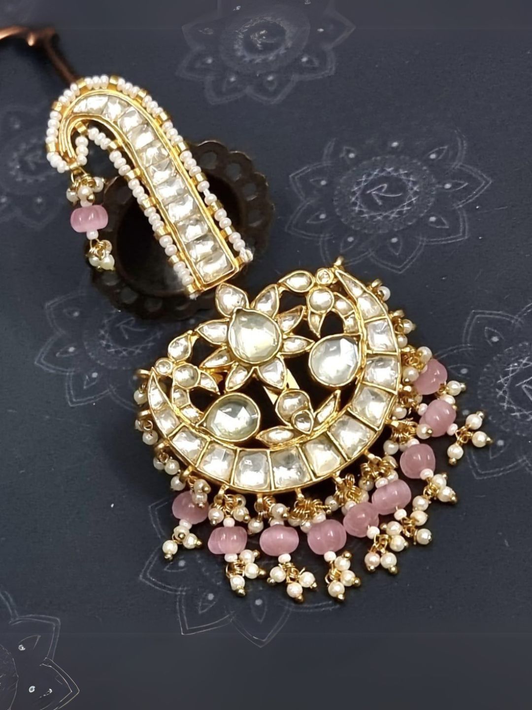 Ishhaara Pachi Kundan Chand Shaped Kalangi