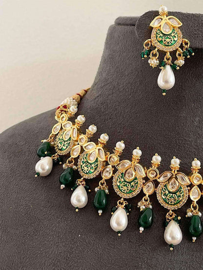 Ishhaara Pachi Kundan Choker And Earrings Set