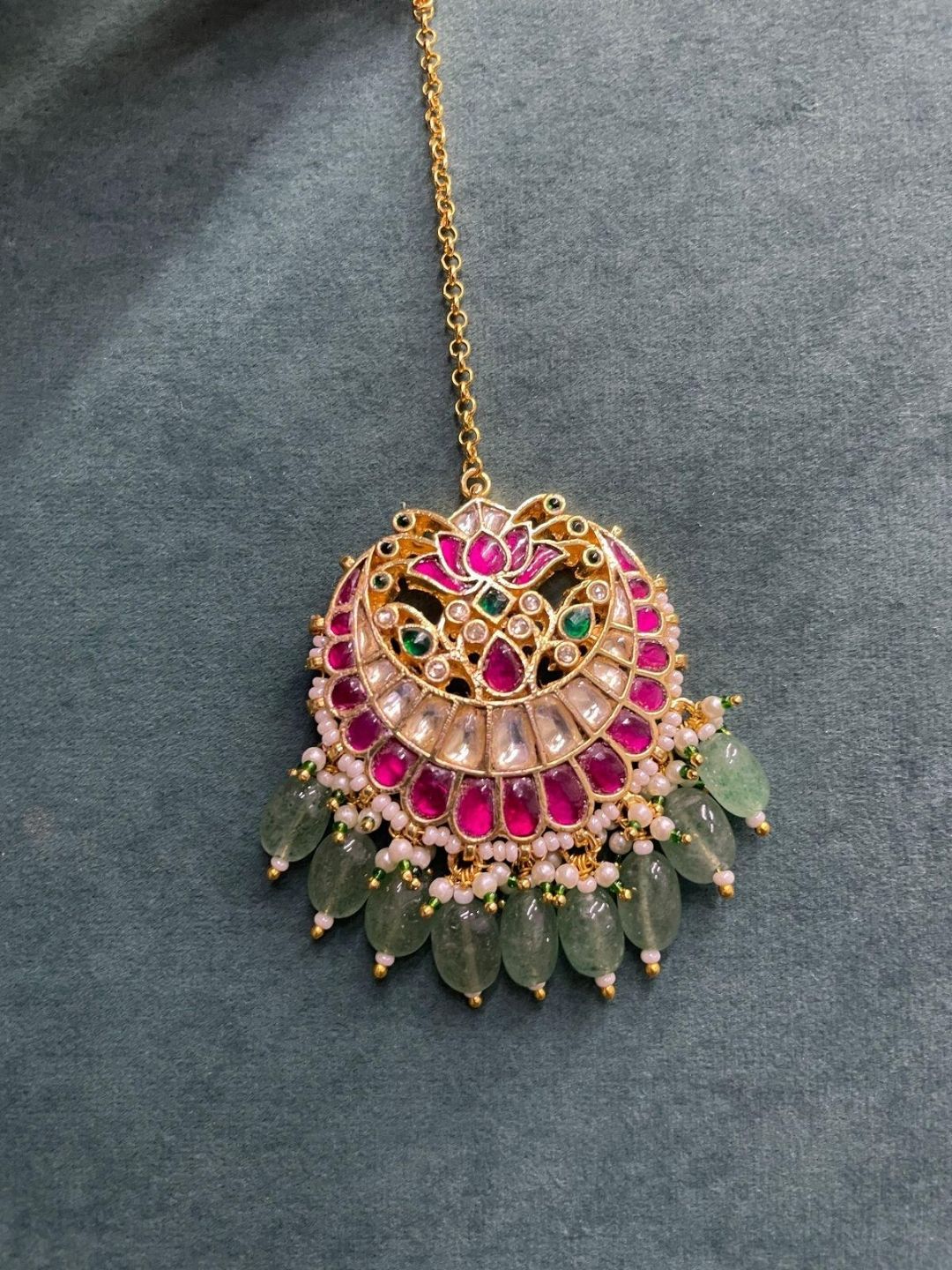 Ishhaara Pachi Kundan Gold Plated Maangtikka