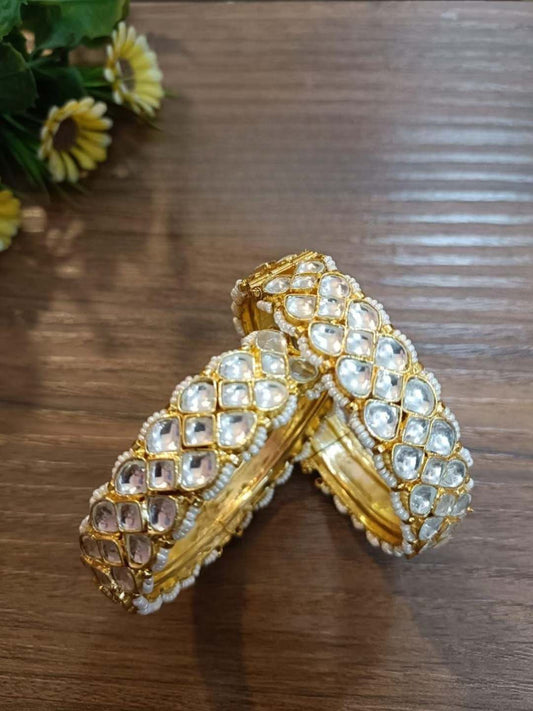 Ishhaara Pachi Kundan Kada