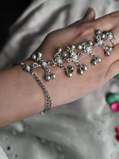 Ishhaara Pair Of Handcrafted German Silver Ring Bracelet