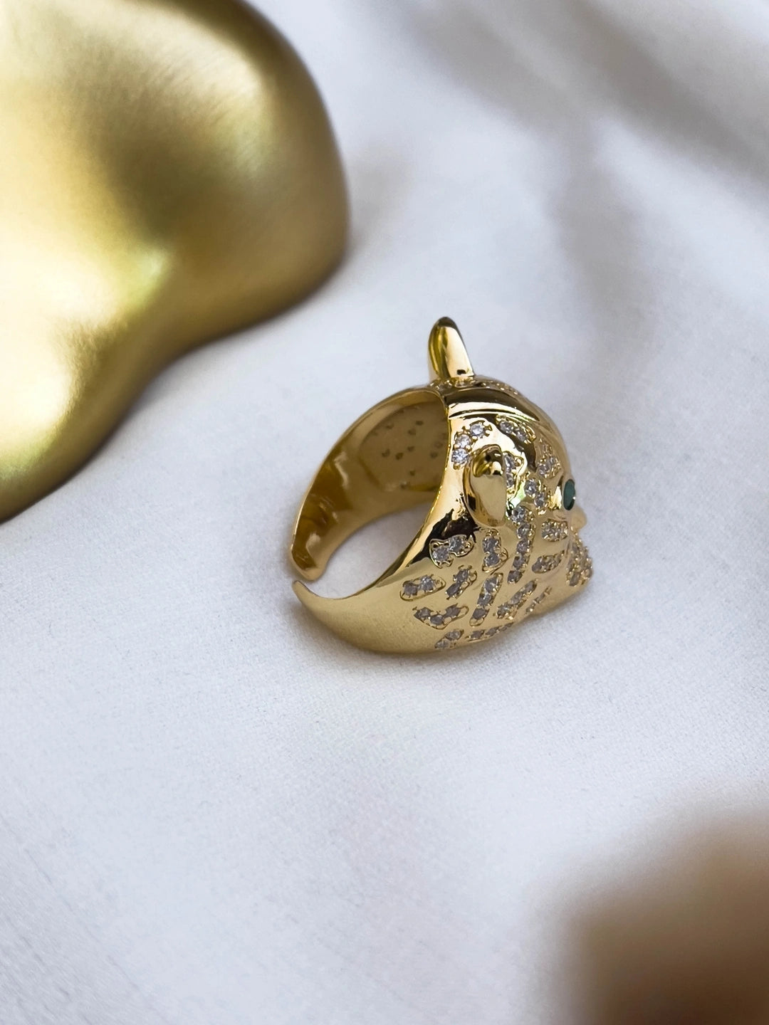 Ishhaara Panther Ring