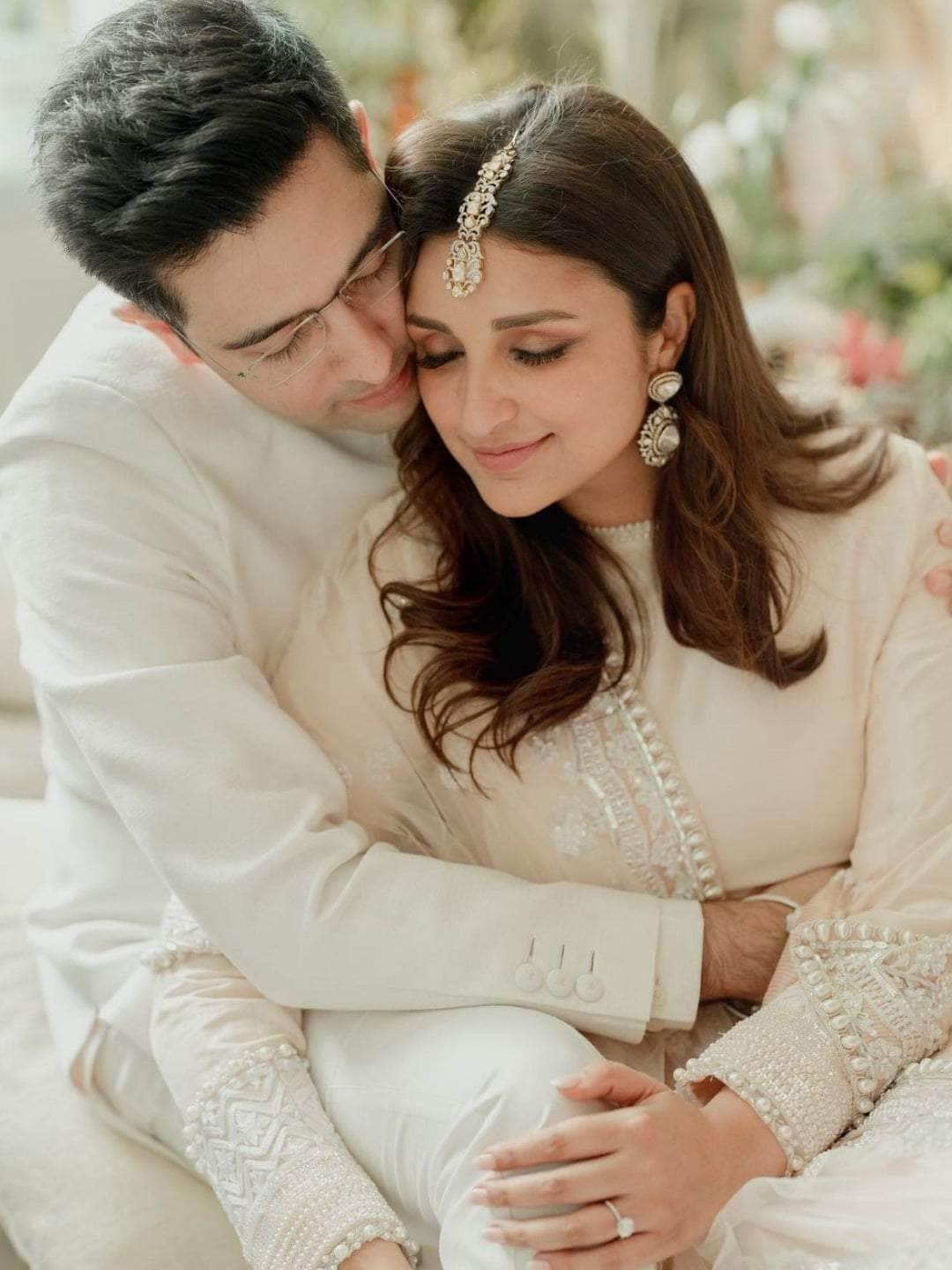 Ishhaara Parineeti Chopra Engagement Look Inspired Kundan Jhumka Earrings Set With Mang Tikka