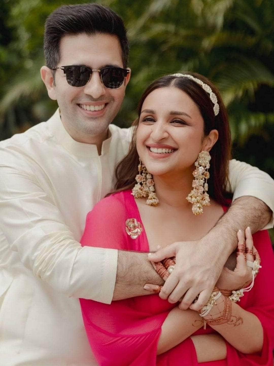 Ishhaara Parineeti Chopra Floral Kundan Studded Hair Band