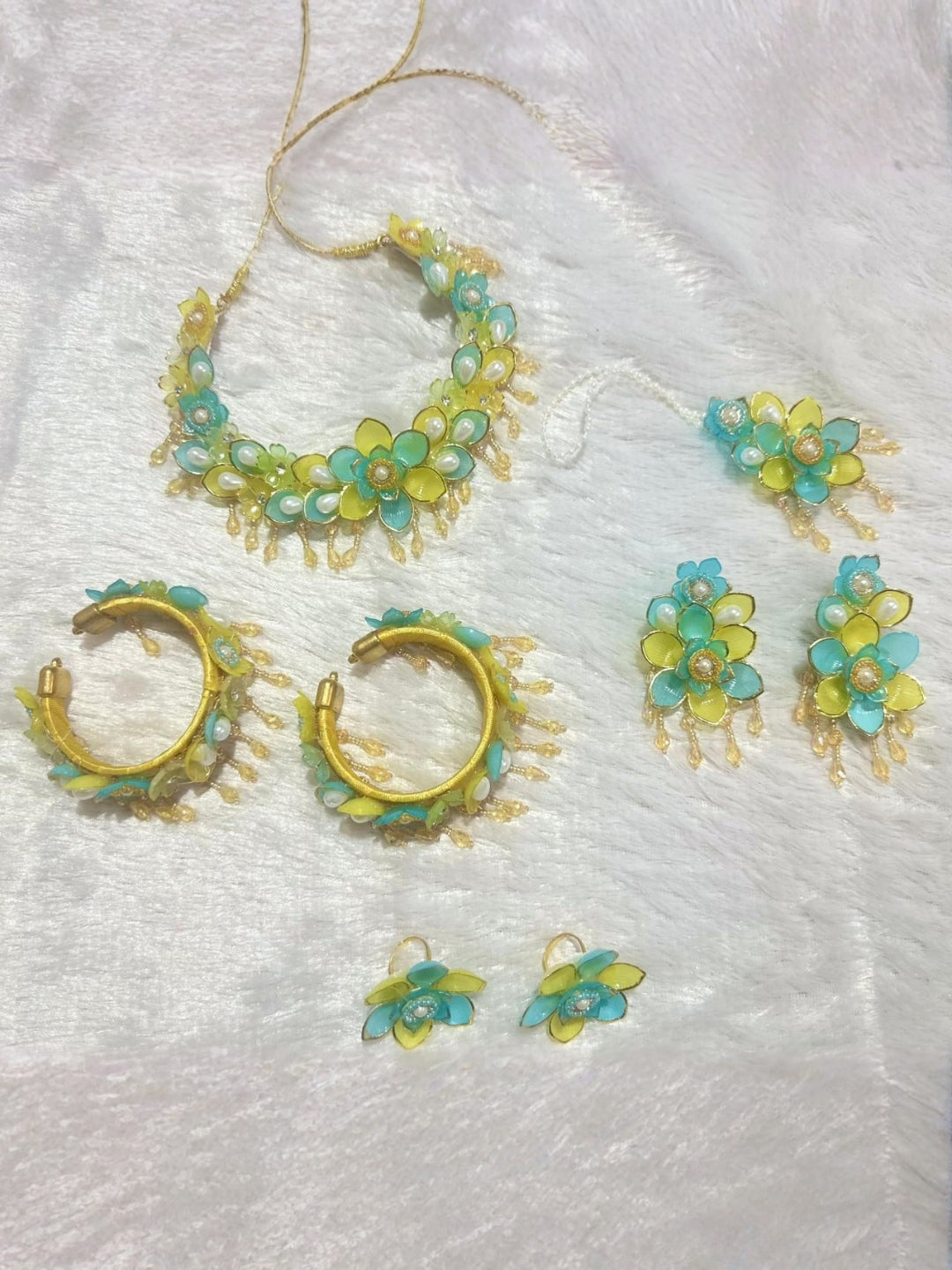 Ishhaara Pastel Carnival Jwellery