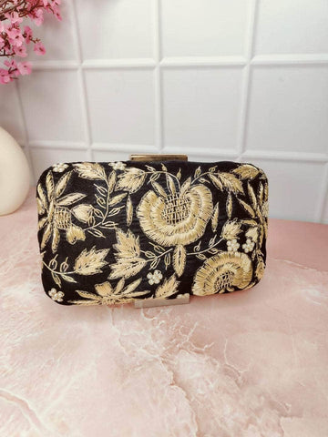 Ishhaara Patiala Wedding Clutch