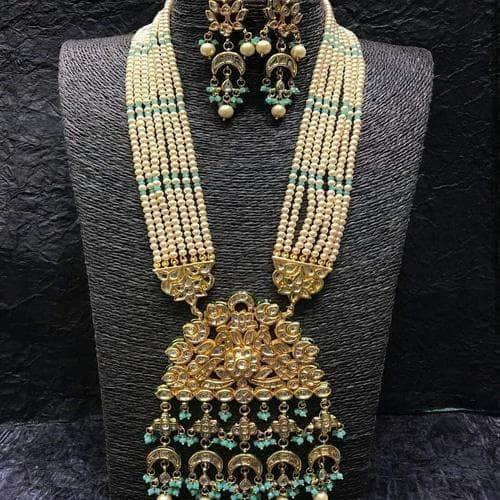 Ishhaara Triangular Center Patch Necklace