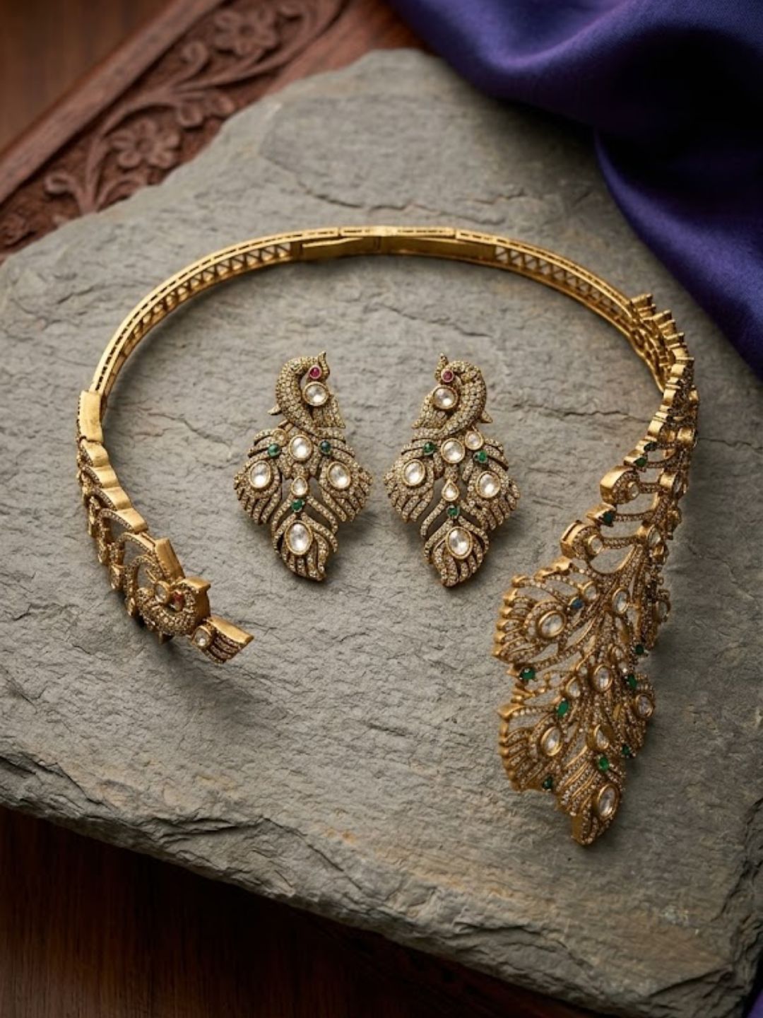 Ishhaara Peacock Design Moissanite Hasli