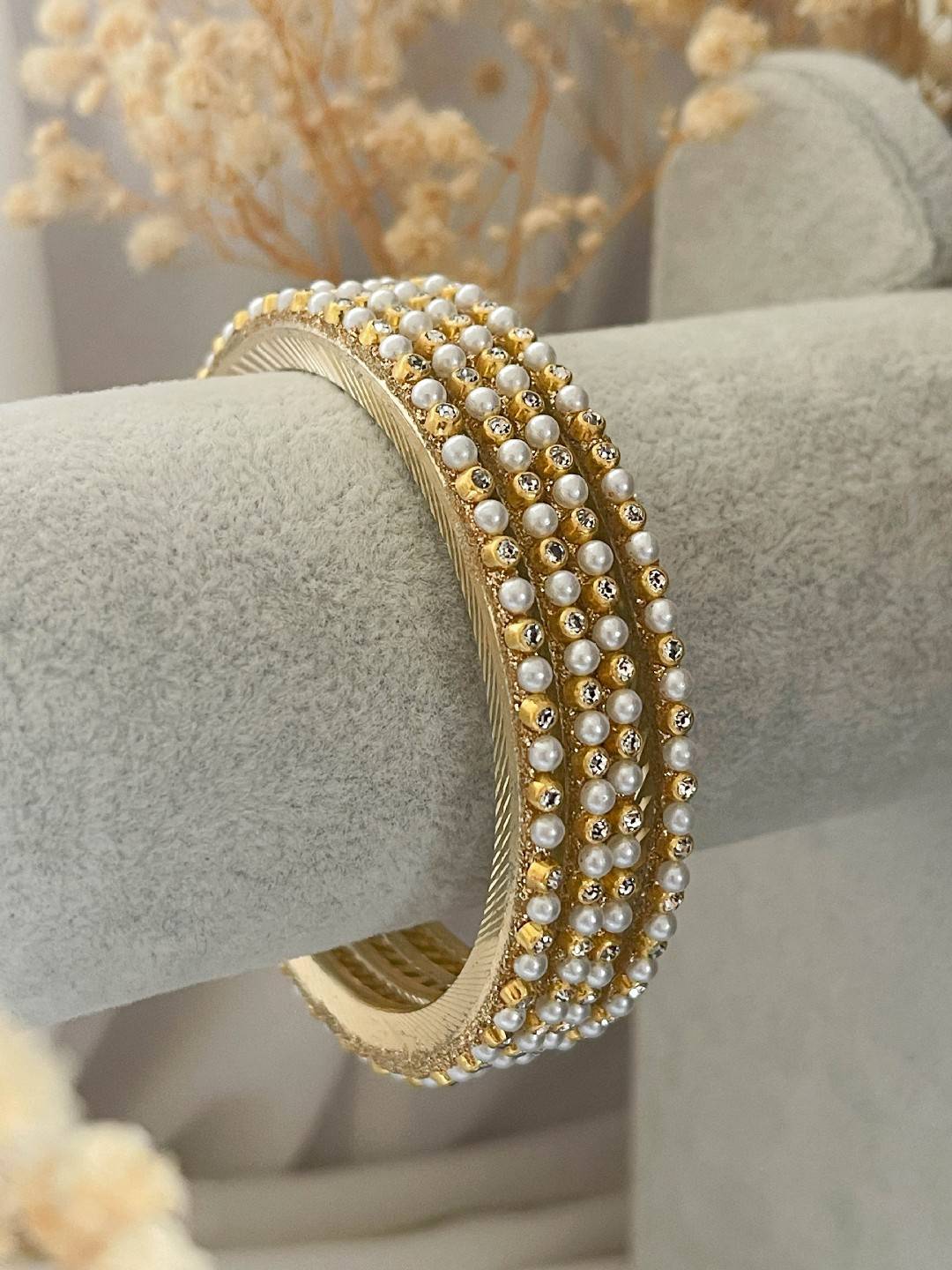 Ishhaara Pearl And Kundan Studded Bangles