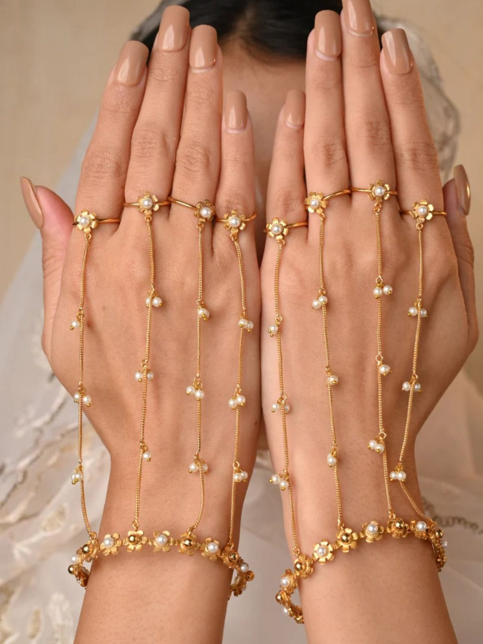 Ishhaara Pearl Studded Minimal Hathphool