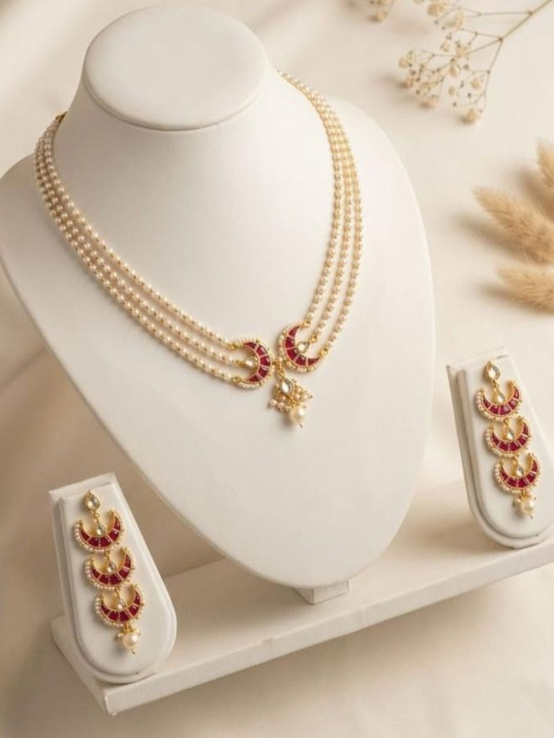 Ishhaara Pearl Studded Pachi Kundan Necklace