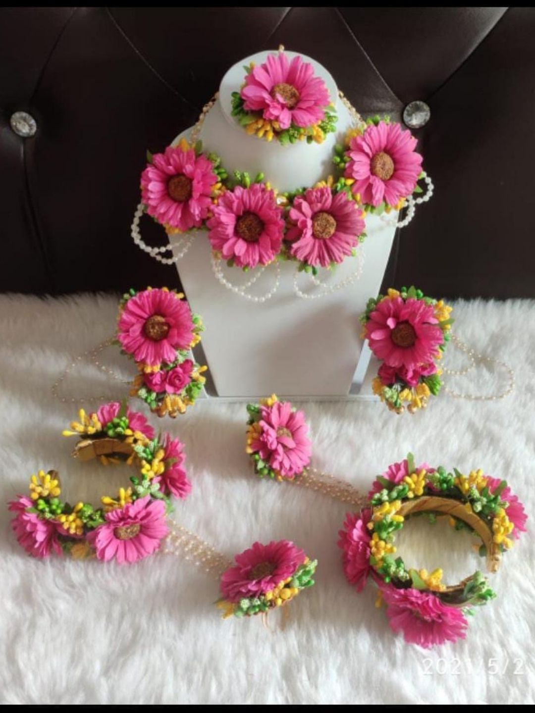 Ishhaara Pink Artificial Flower Bridal Set