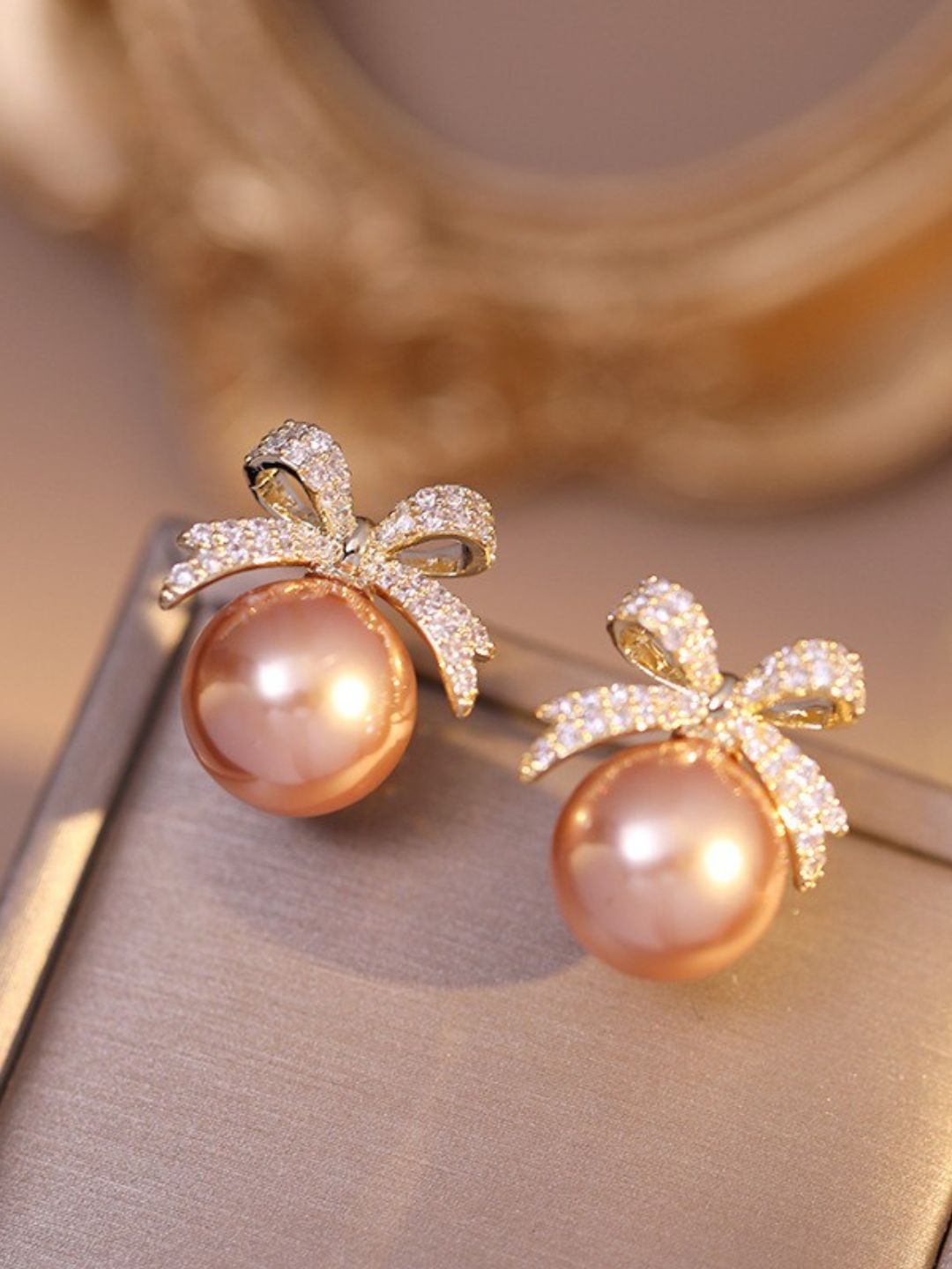 Ishhaara Pink Classic Stainless Steel Rhinestone Studded Antique Studs