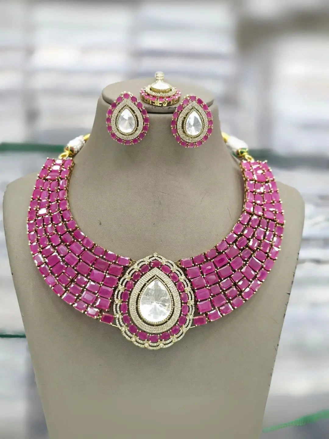 Ishhaara Pink Elegant Choker Necklace Set With Teardrop Stone Pendant