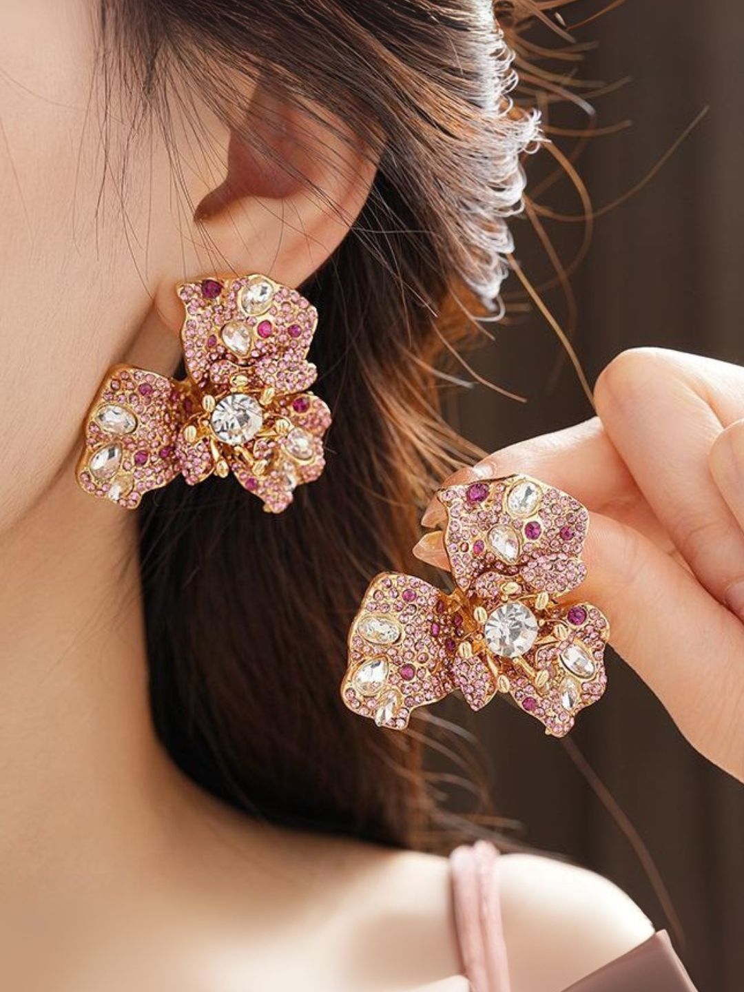 Ishhaara Pink Floral Earring