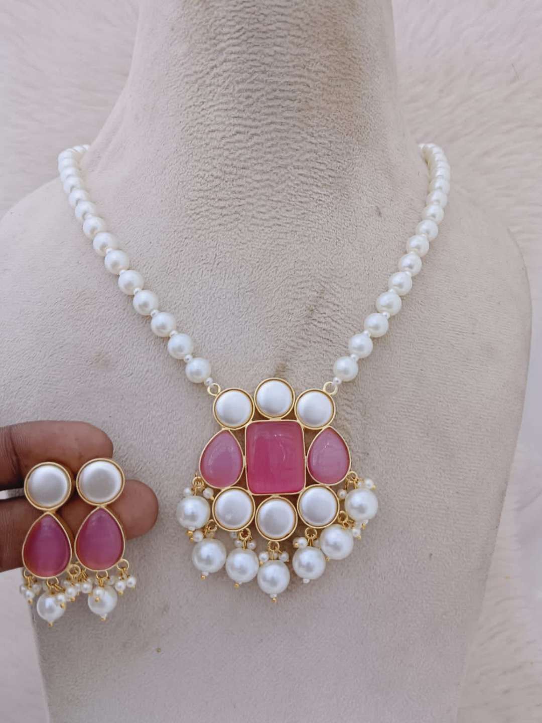 Ishhaara Pink Fusion Pearl Necklace Set