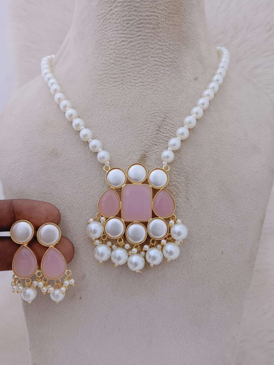 Ishhaara Pink Fusion Pearl Necklace Set