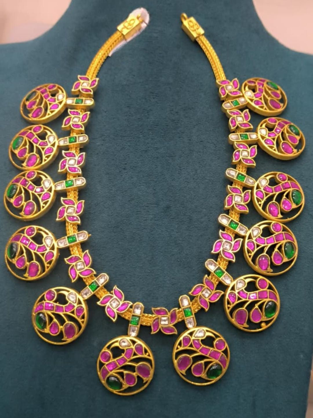 Ishhaara Pink Green Kundan Hasli Necklace