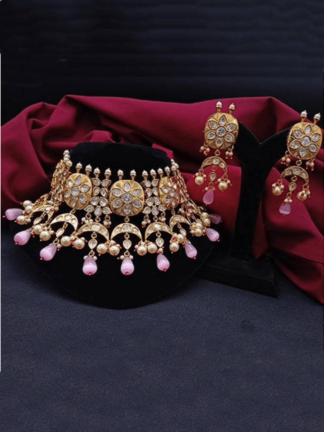 Ishhaara Pink Kundan Chand Motif Necklace With Pearl