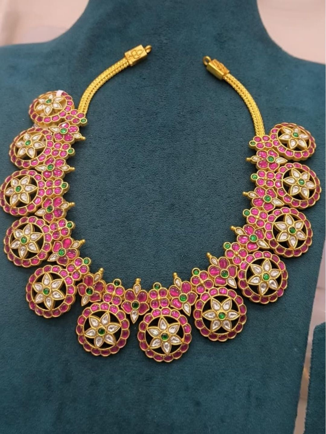 Ishhaara Pink Kundan Collar Necklace