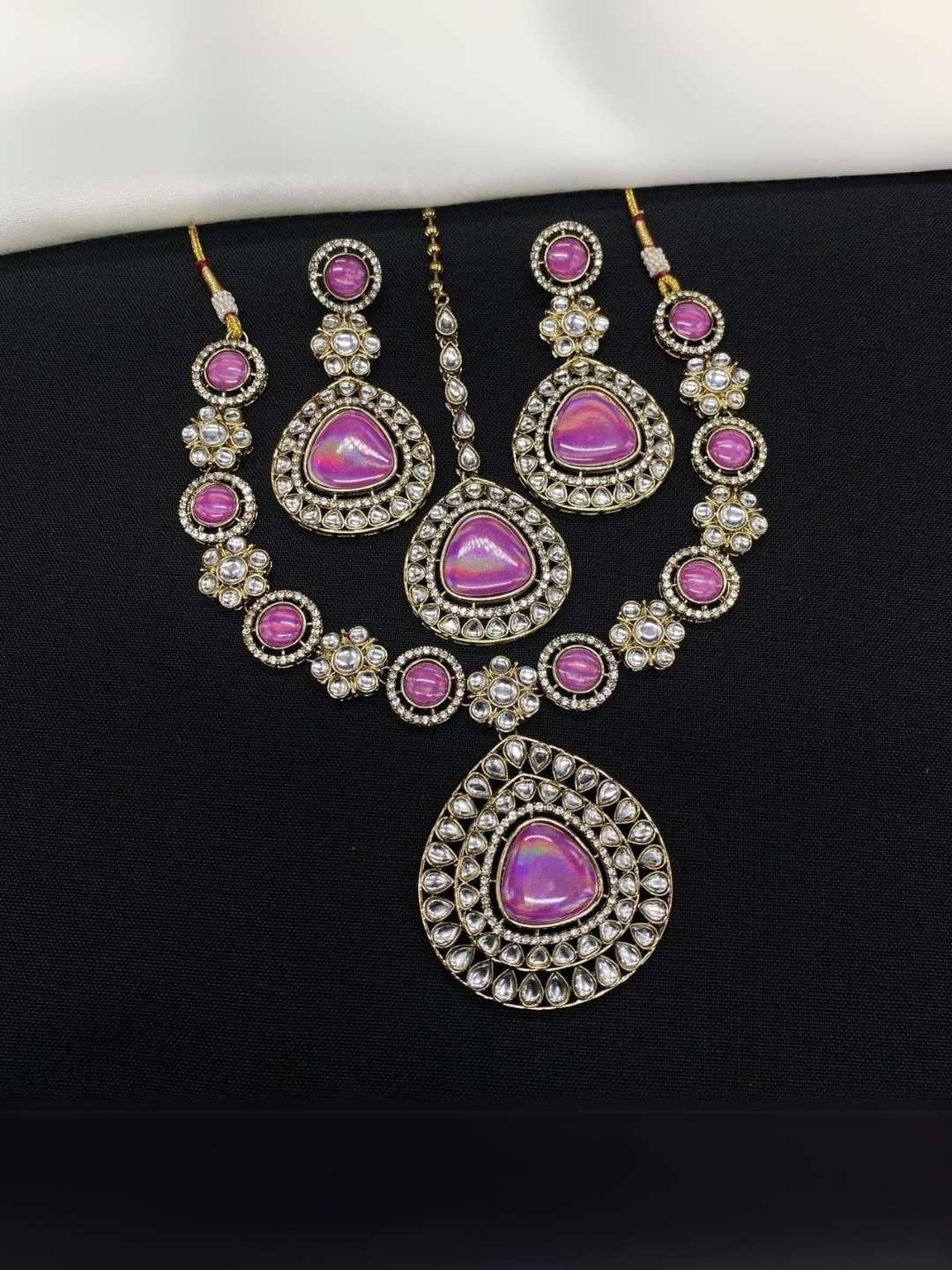 Ishhaara Pink Kundan Design Stone-Studded Necklace