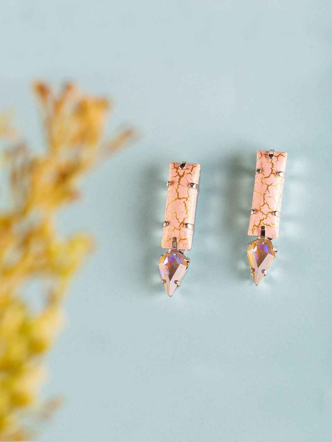 Ishhaara Pink Marble Crystal Drop Earrings - Pink