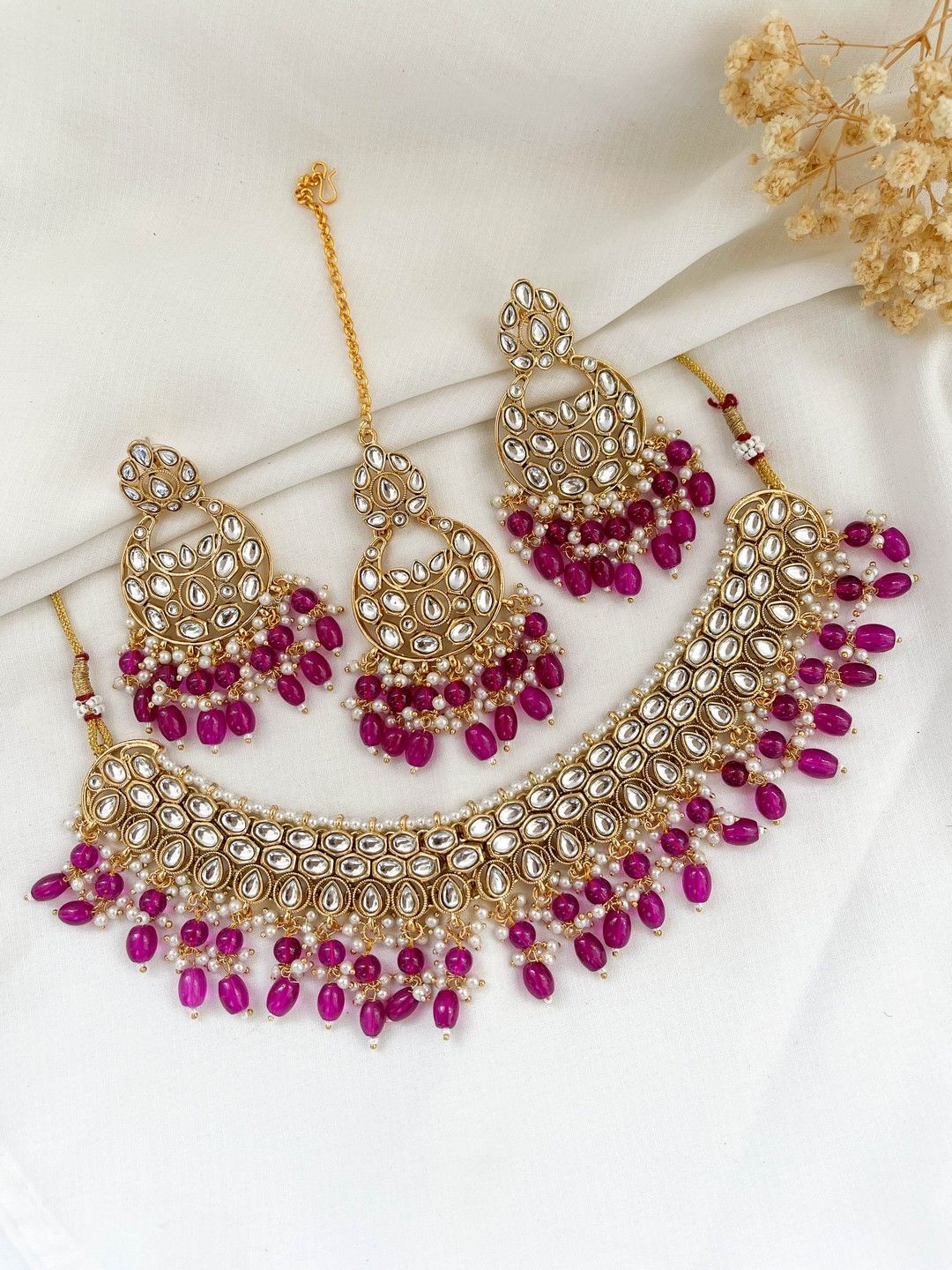 Ishhaara Pink Minimal Kundan And Pearl Studded Necklace