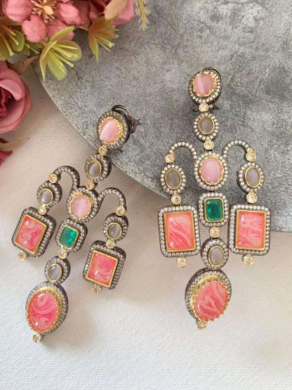 Ishhaara Nikita Dutta In Victorian Emerald Diamond Earring